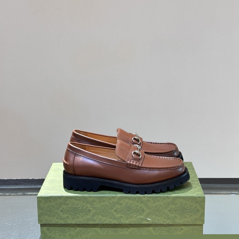 G*u*i leather shoes